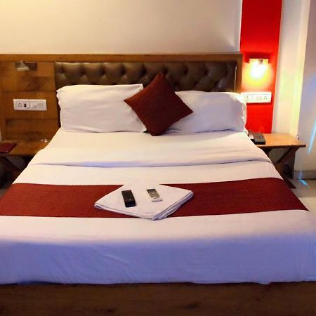Hotel Grandeur-Near Mumbai International Airport Экстерьер фото