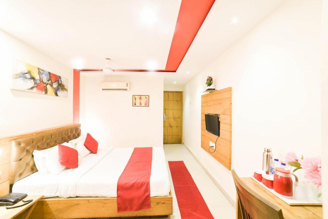 Hotel Grandeur-Near Mumbai International Airport Экстерьер фото