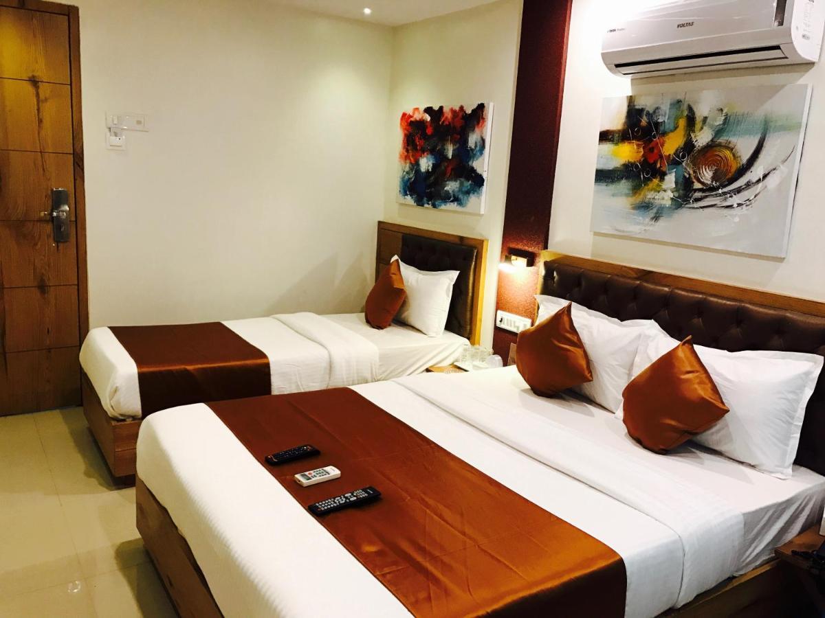 Hotel Grandeur-Near Mumbai International Airport Экстерьер фото
