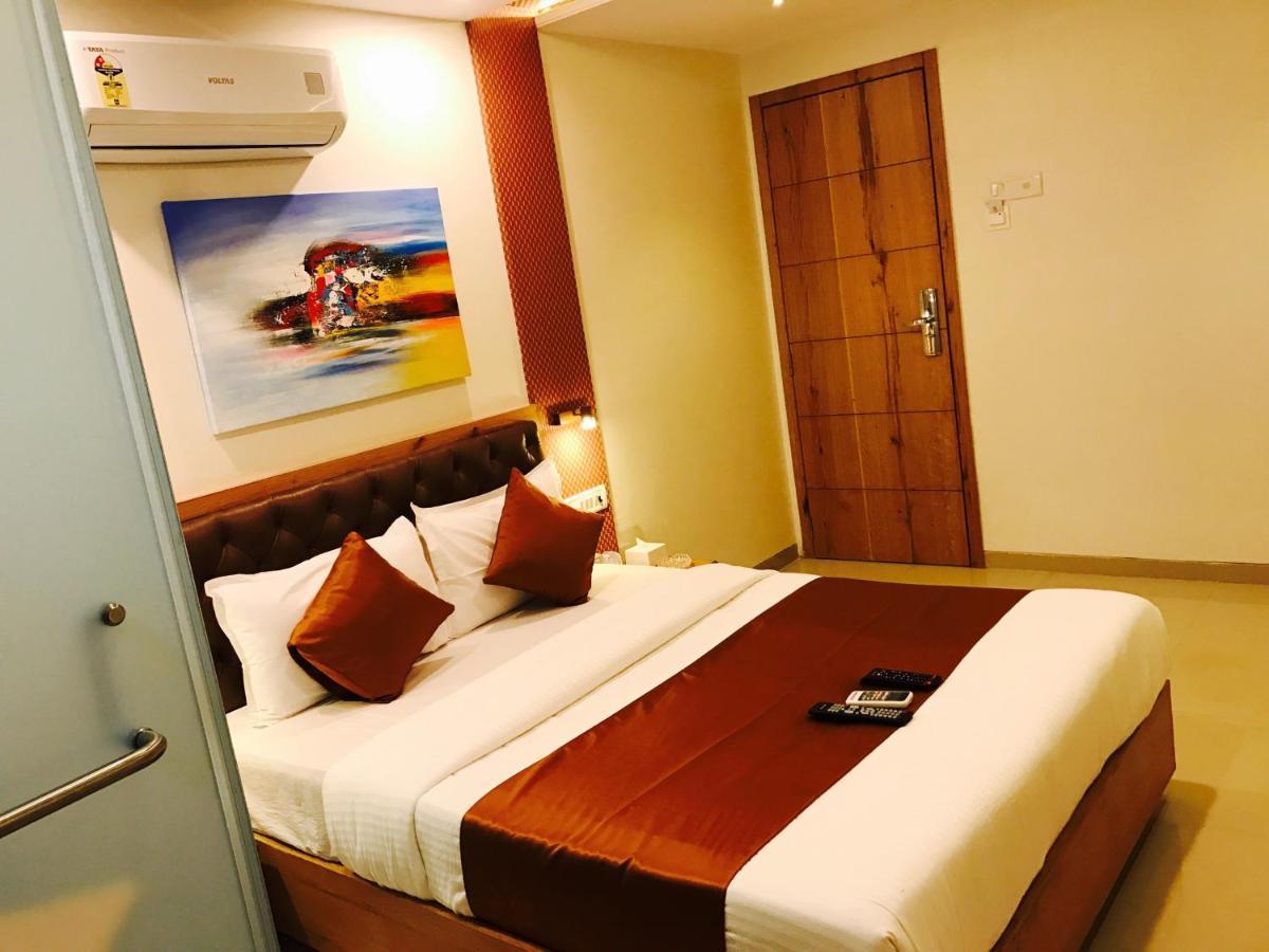 Hotel Grandeur-Near Mumbai International Airport Экстерьер фото