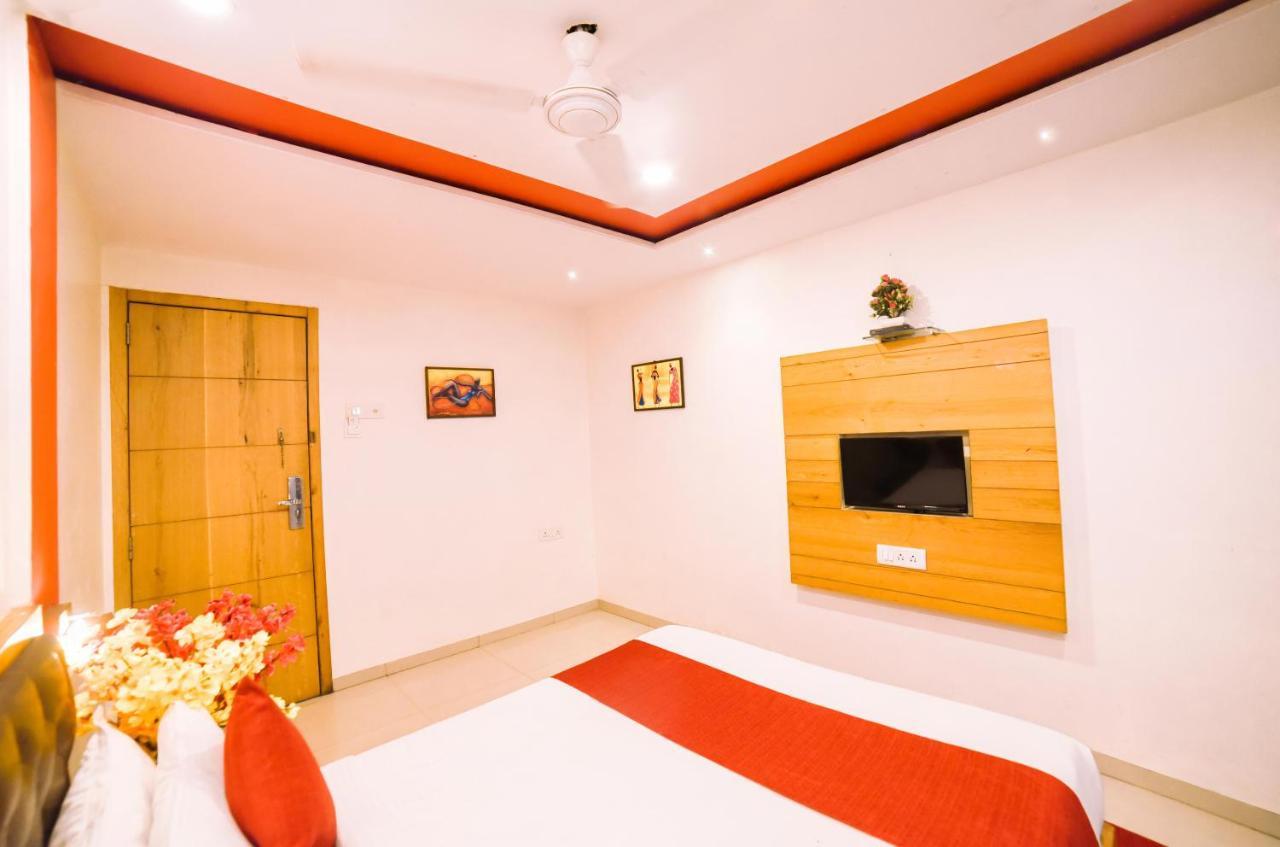 Hotel Grandeur-Near Mumbai International Airport Экстерьер фото
